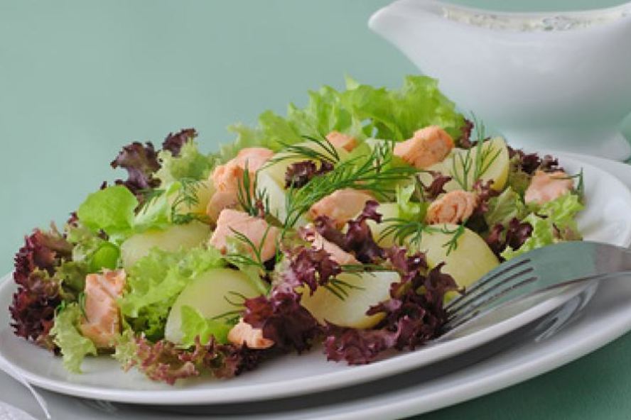 Рецепт картофельного салата с семгой