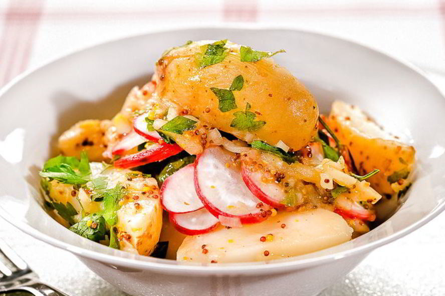 Рецепт салата из молодого картофеля