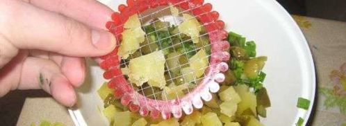 салат картофельный с грибами. Шаг 24