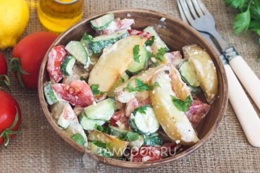 Рецепт салата с запеченным картофелем