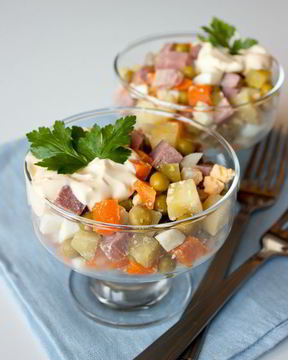 Оливье с копченым языком