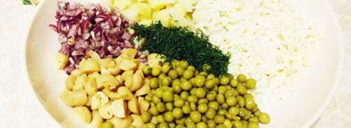 оливье с маринованными грибами. Шаг 6