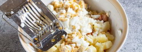 оливье с раковыми шейками. Шаг 6