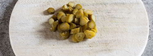 оливье с раковыми шейками. Шаг 8