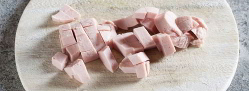 оливье с раковыми шейками. Шаг 9