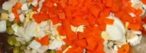 салат оливье с кальмарами. Шаг 4