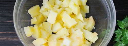 салат оливье с копченой скумбрией. Шаг 4