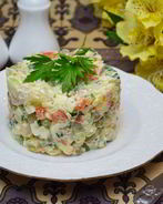 Салат Оливье с курицей