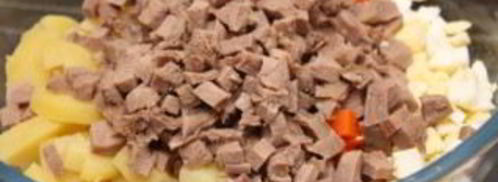 салат оливье с солеными огурцами. Шаг 3