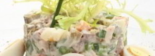 салат оливье со свежим огурцом. Шаг 8