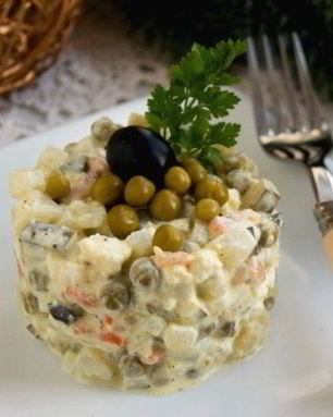 Вегетарианский салат Оливье