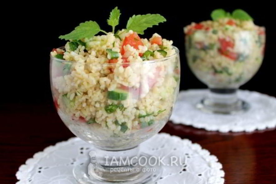 Рецепт салата из булгура с помидорами и огурцом