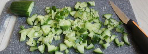 салат из булгура с помидорами и огурцом. Шаг 4