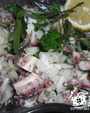 Салат из осьминога Хтаподи
