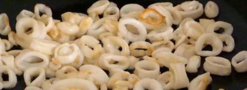 салат кальмары с авокадо. Шаг 7