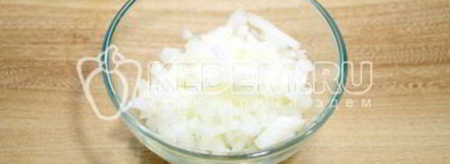 классический салат мимоза. Шаг 3