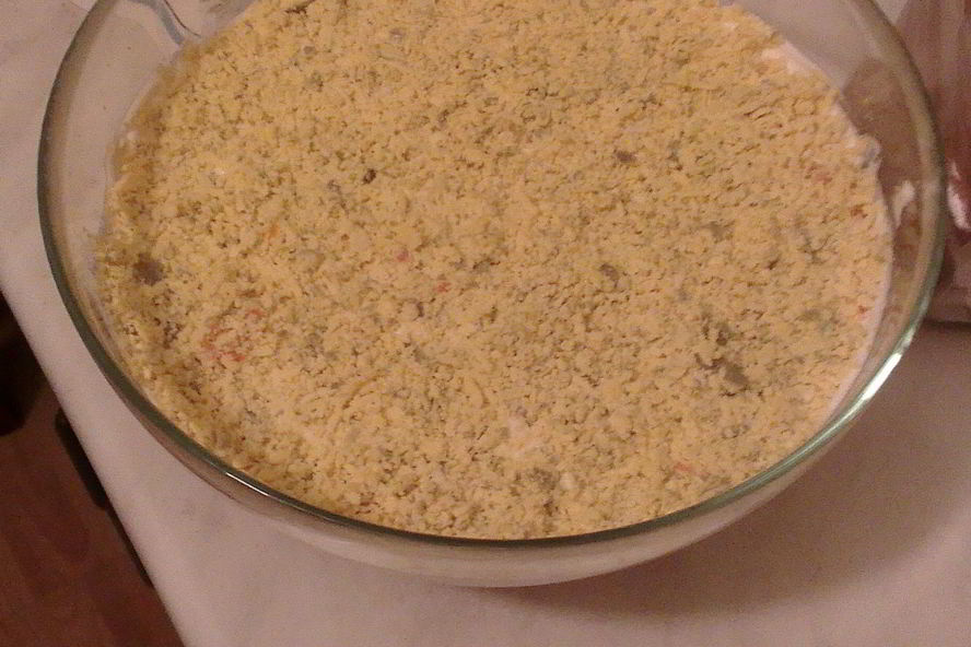 Рецепт мимозы с горбушей и картофелем