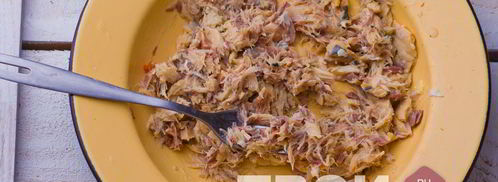 салат мимоза из консервов. Шаг 7