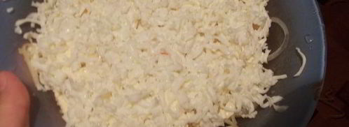 салат мимоза с копченой ставридой и яблоком. Шаг 4