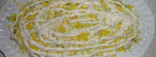 салат мимоза с сардиной. Шаг 29