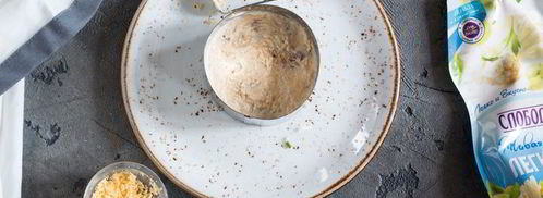 салат мимоза с семгой. Шаг 7