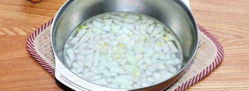 салат мимоза с тунцом и йогуртом. Шаг 3