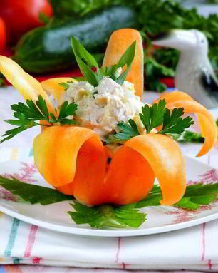 Салат Нежность в чашечке-цветке