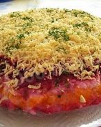 Простая сельдь под шубой с яйцом