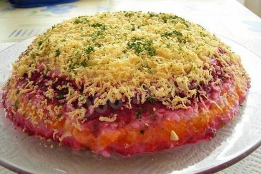 Рецепт простой сельди под шубой с яйцом