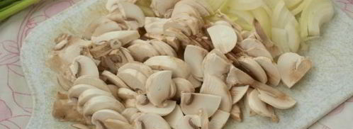 салат грибы под шубой. Шаг 4