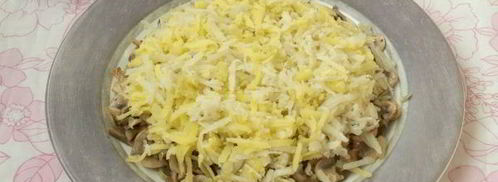 салат грибы под шубой. Шаг 7