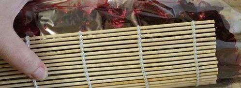 селедка под шубой, свернутая рулетом. Шаг 5