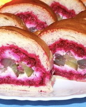 Селедка под шубой в батоне