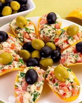 Салат с чипсами и ветчиной