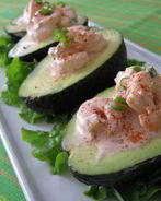 Салат с креветками и авокадо