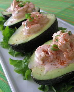 Салат с креветками и авокадо