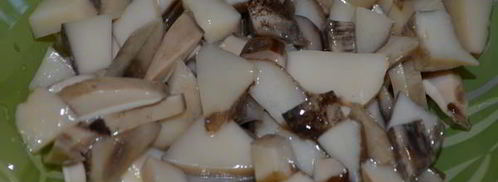 салат с курицей и маринованными грибами. Шаг 4