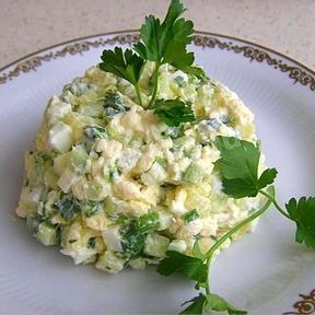 Салат с огурцами