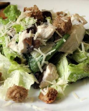 Грибной взрыв — салат Цезарь по-русски