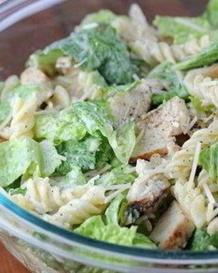 Макаронный салат Цезарь