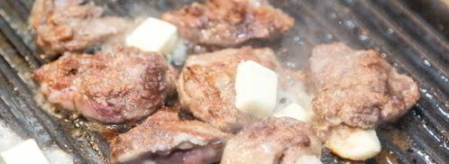 салат цезарь с куриной печенью. Шаг 5