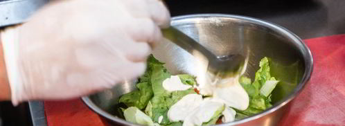 салат цезарь с куриной печенью. Шаг 8