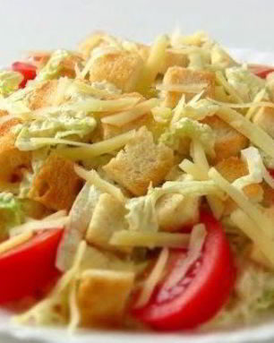 Салат Цезарь с курицей по-домашнему