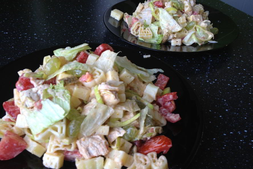 Рецепт салата цезарь с макаронами