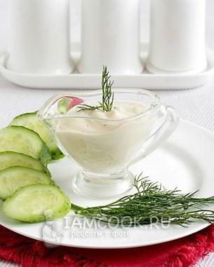 Соус для салата Цезарь на йогурте