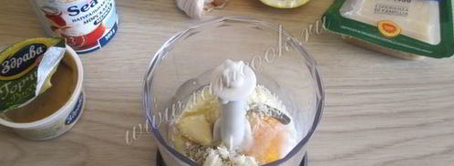 соус для салата цезарь. Шаг 9