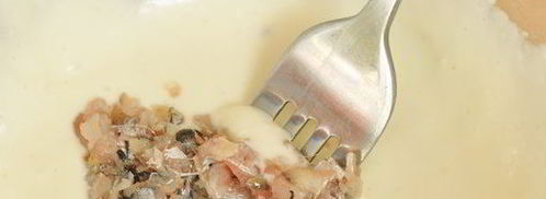 соус цезарь к салату. Шаг 6