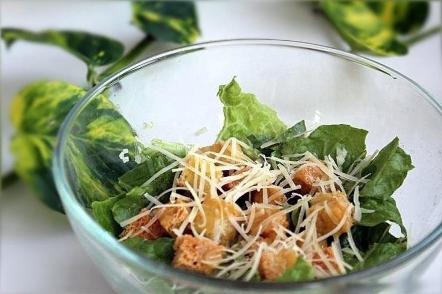Рецепт цезаря без курицы с сухариками