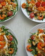 Цезарь с тигровыми креветками