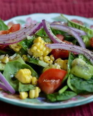 Салат свежий c винегретной лаймовой заправкой